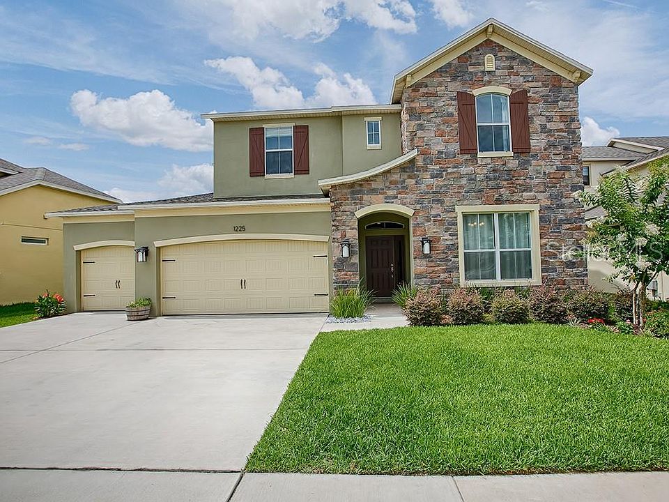 1st image of 1225 Woods Landing Dr