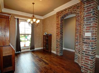 617 Bitter Pecan Dr, Bossier City, LA 71111