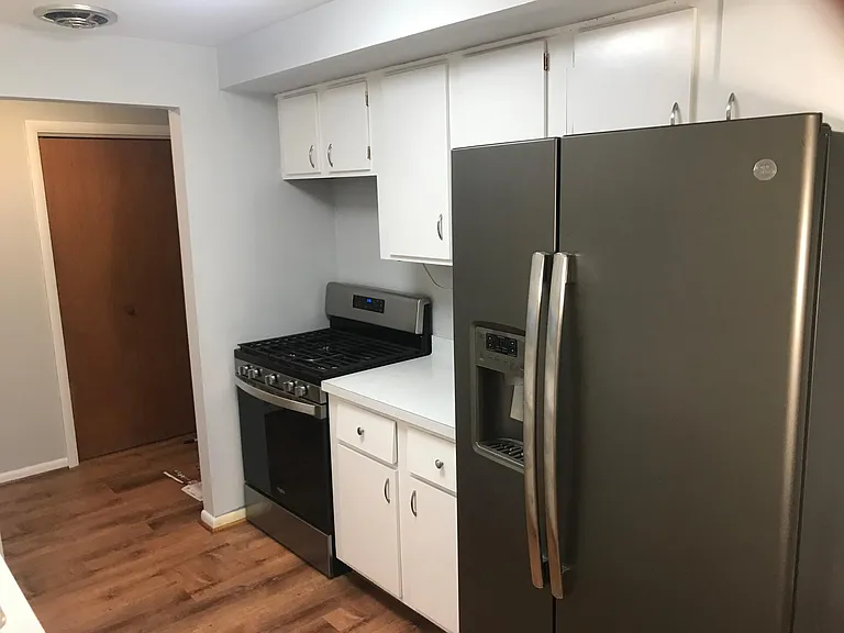 345 Russell Ave — Photo 7
