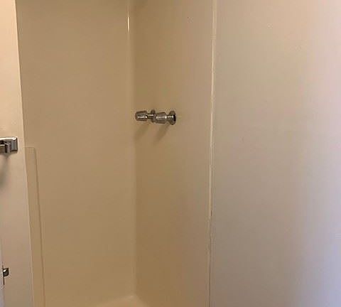 3rd image of 1601 Victory St APT C