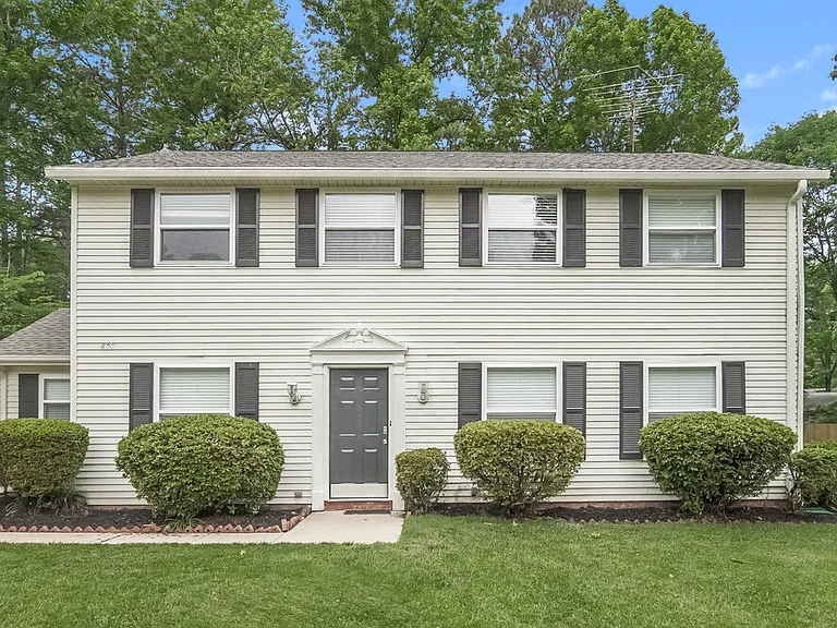 605 Bundy Cir — Photo 1