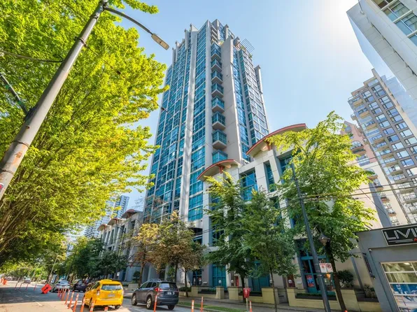 1238 Seymour St #1907, Vancouver, BC V6B 6J3