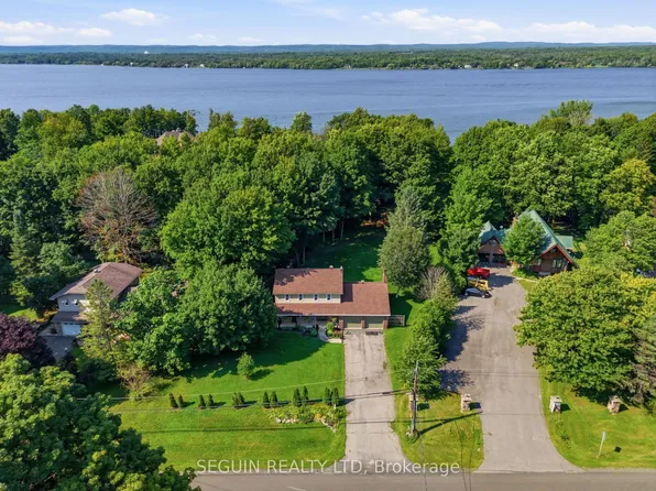2865 Front Rd, East Hawkesbury, ON K6A 2R2