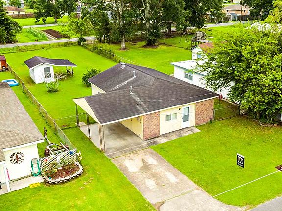 2nd image of 221 Hidalgo Dr