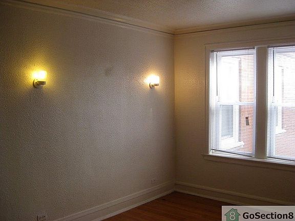 3rd image of 112 S Lavergne Ave APT 1