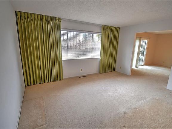 5th image of 9020 La Barranca Ave NE