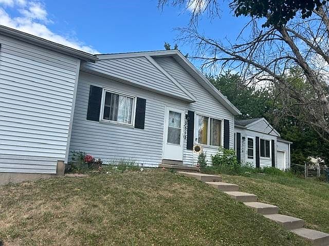 2nd image of 2310-2312 Post Rd