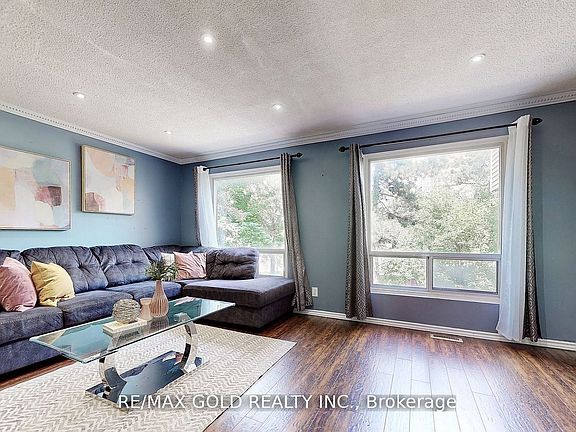 5th image of 18 Carleton Pl #18