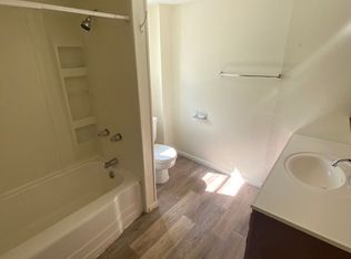 908 NE Green St, Topeka, KS 66616