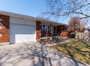 17 Palm Cres, Brantford, ON