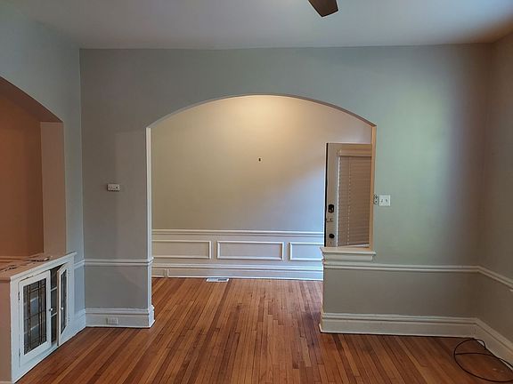 5th image of 2024-2026 Russell Blvd #2024