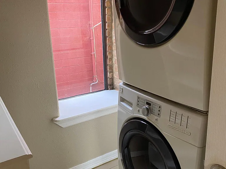 1012 McGowen St #1-2-4 — Photo 5
