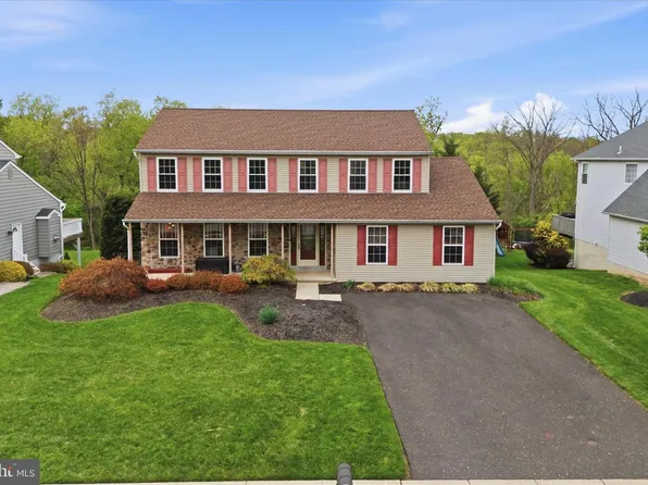 212 Red Maple Ct, Chalfont, PA 18914