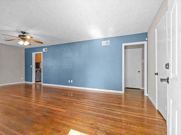 5th image of 202 Park Ln