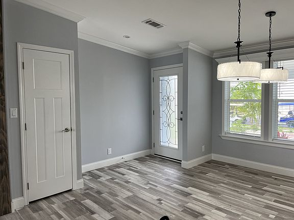 3rd image of 2550 Pier Dr #1GX7KA