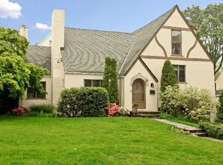 2 Edna Pl, New Rochelle, NY 10804