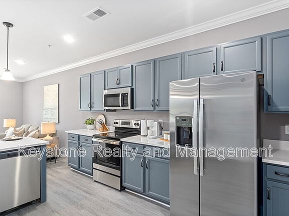4th image of 138 Center Pointe Dr Unit 2