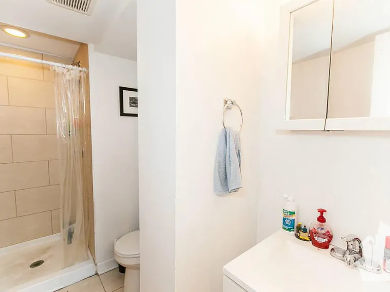 1629 W Huron St #1R — Photo 8