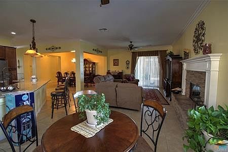 4th image of 65105 Rolling Hills Dr