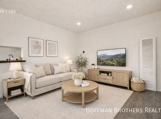 1046 S Hobart Blvd APT 3, Los Angeles, CA 90006