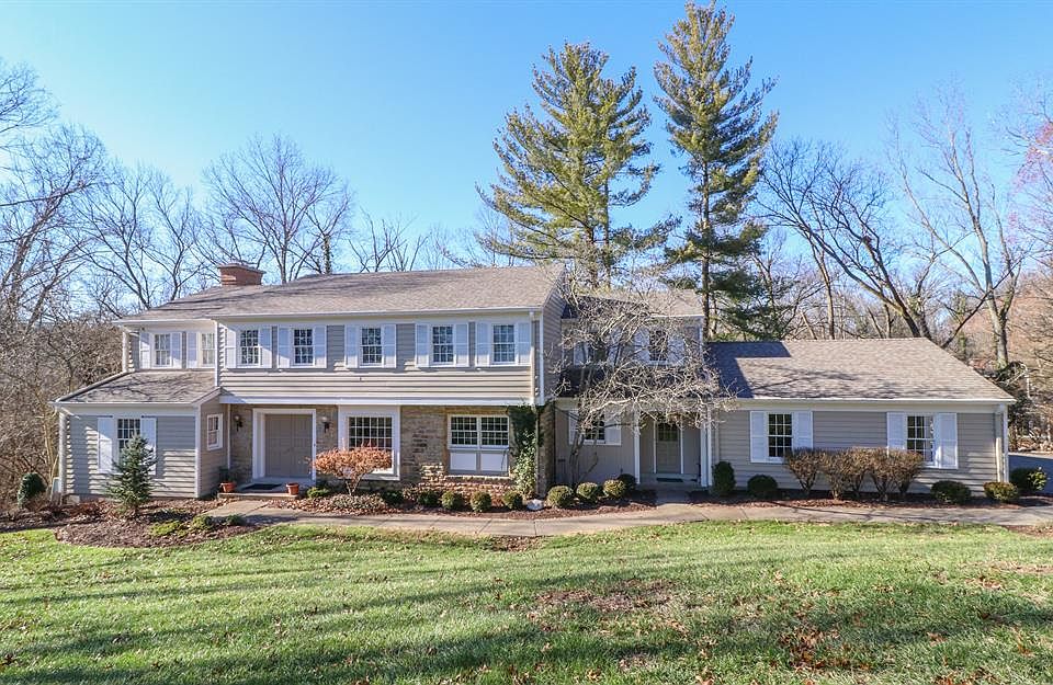 1st image of 549 Hickory Hill Ln