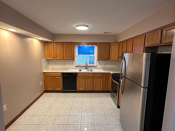 4th image of 201 Abington Ave Floor 2