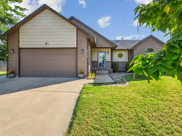 3776 N Rushwood Ct, Wichita, KS 67226