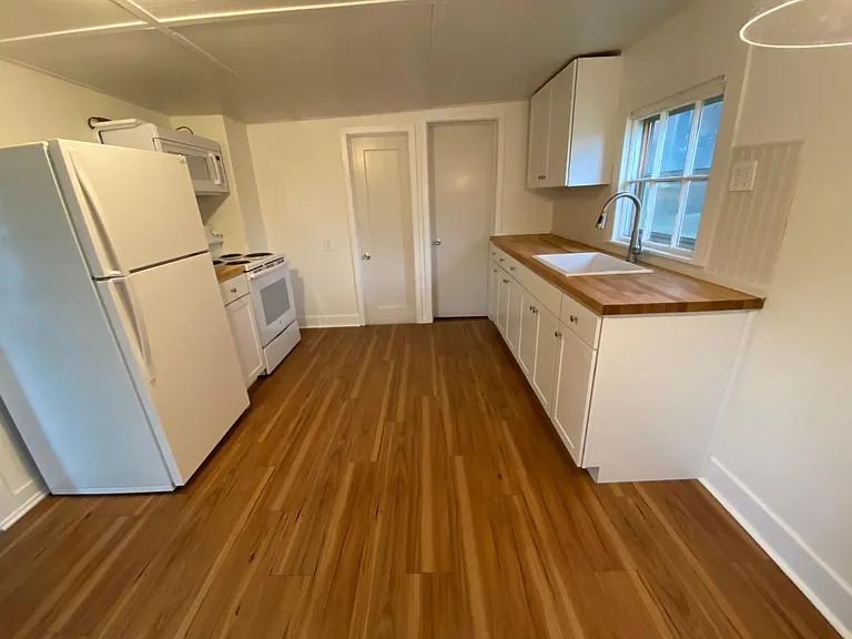 410 S McGillen Ave — Photo 7