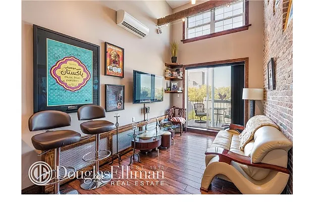 Rented by Douglas Elliman | media 19