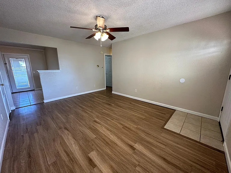 1008 N Nail Pkwy — Photo 12