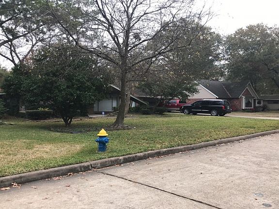 3rd image of 1810 Maux Dr