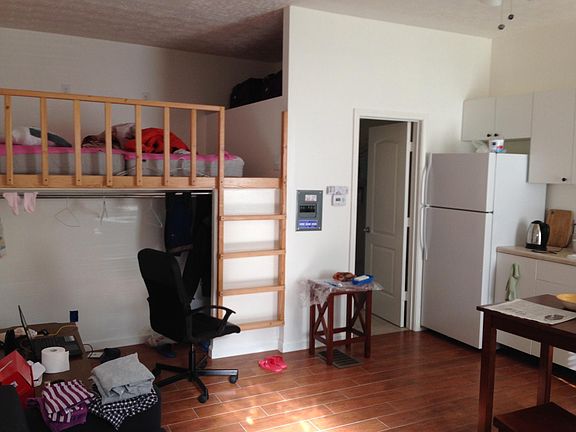 5th image of 393 Ethel St NW #B