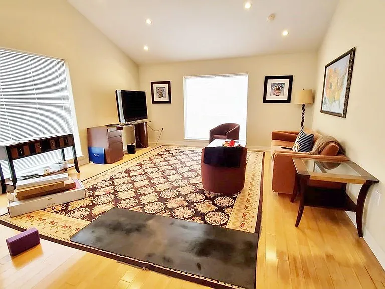 2302 Robinhood St #A — Photo 2