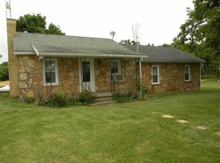 567 E White Sulphur Rd, Fredonia, KY 42411