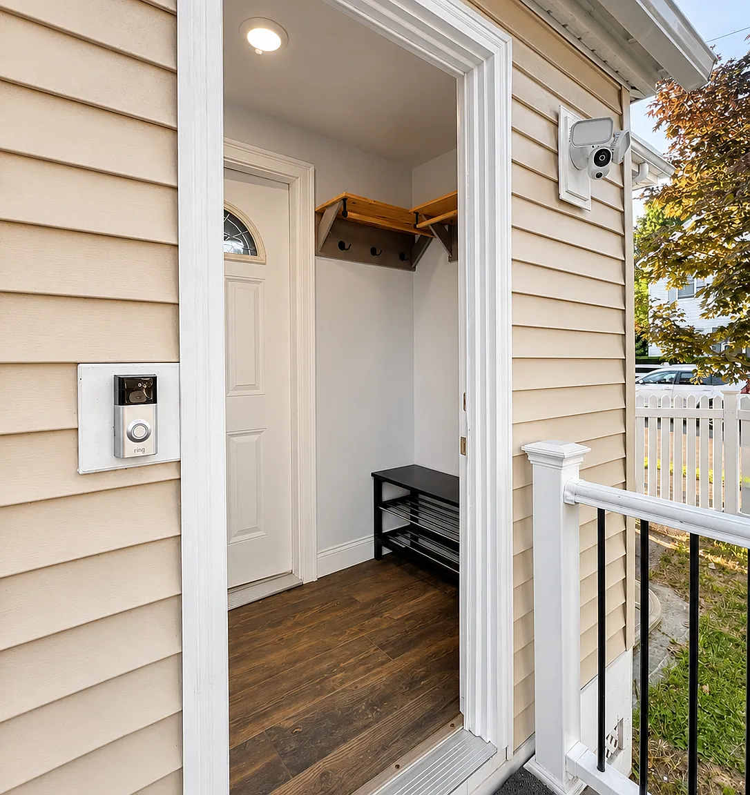 1 bed, 900 sqft, $2,395 — Photo 3