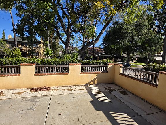 4th image of 1413 Lyndon St #A