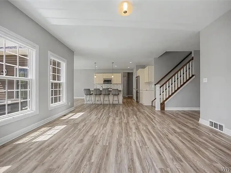 46 Eagleview Dr — Photo 10