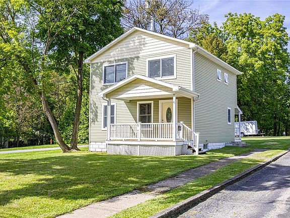 3rd image of 41 Summit St