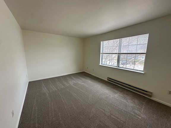 4th image of 412 Blaker Dr