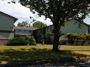 818 9th Ave APT 10, Longview, WA 98632