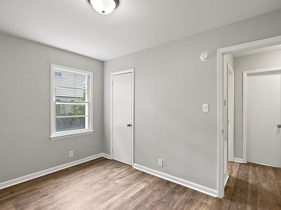 3rd image of 1004 S Mabel St