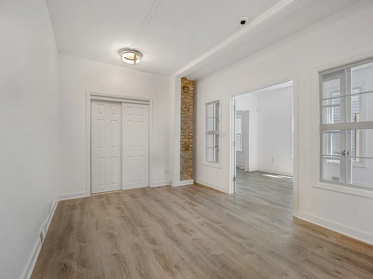 1933 N Monticello Ave #1 — Photo 7