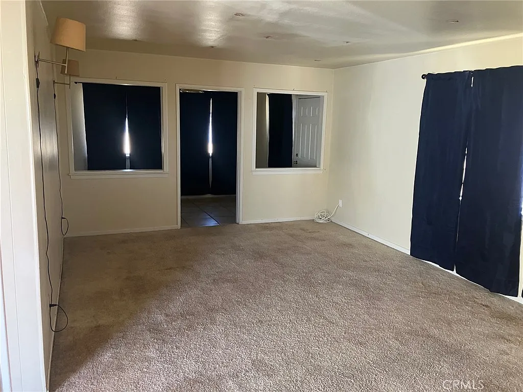 4 bed, 1058 sqft, $1,750 — Photo 2