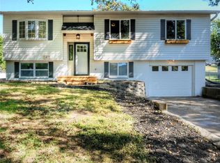 5811 Piasa Trl, Godfrey, IL 62035