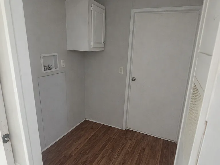 110 Deborah Dr — Photo 29