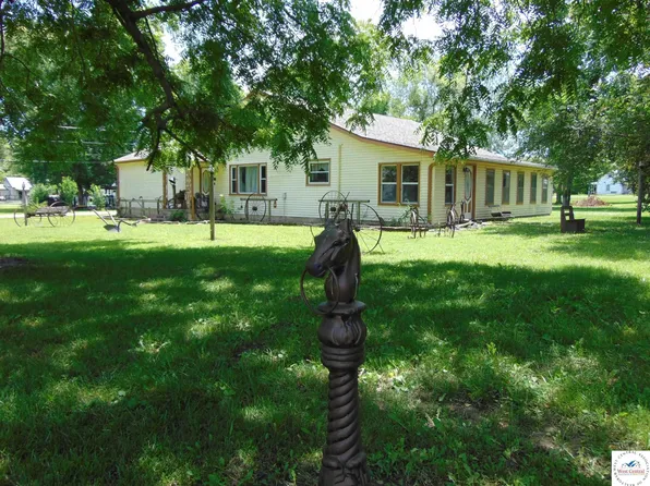 700 W G St, Deepwater, MO 64740