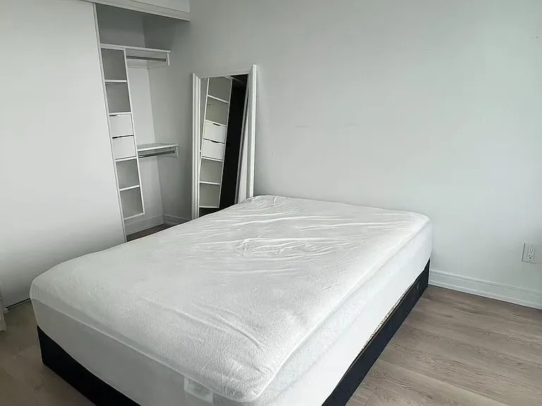 3 Gloucester St #3203 — Photo 6