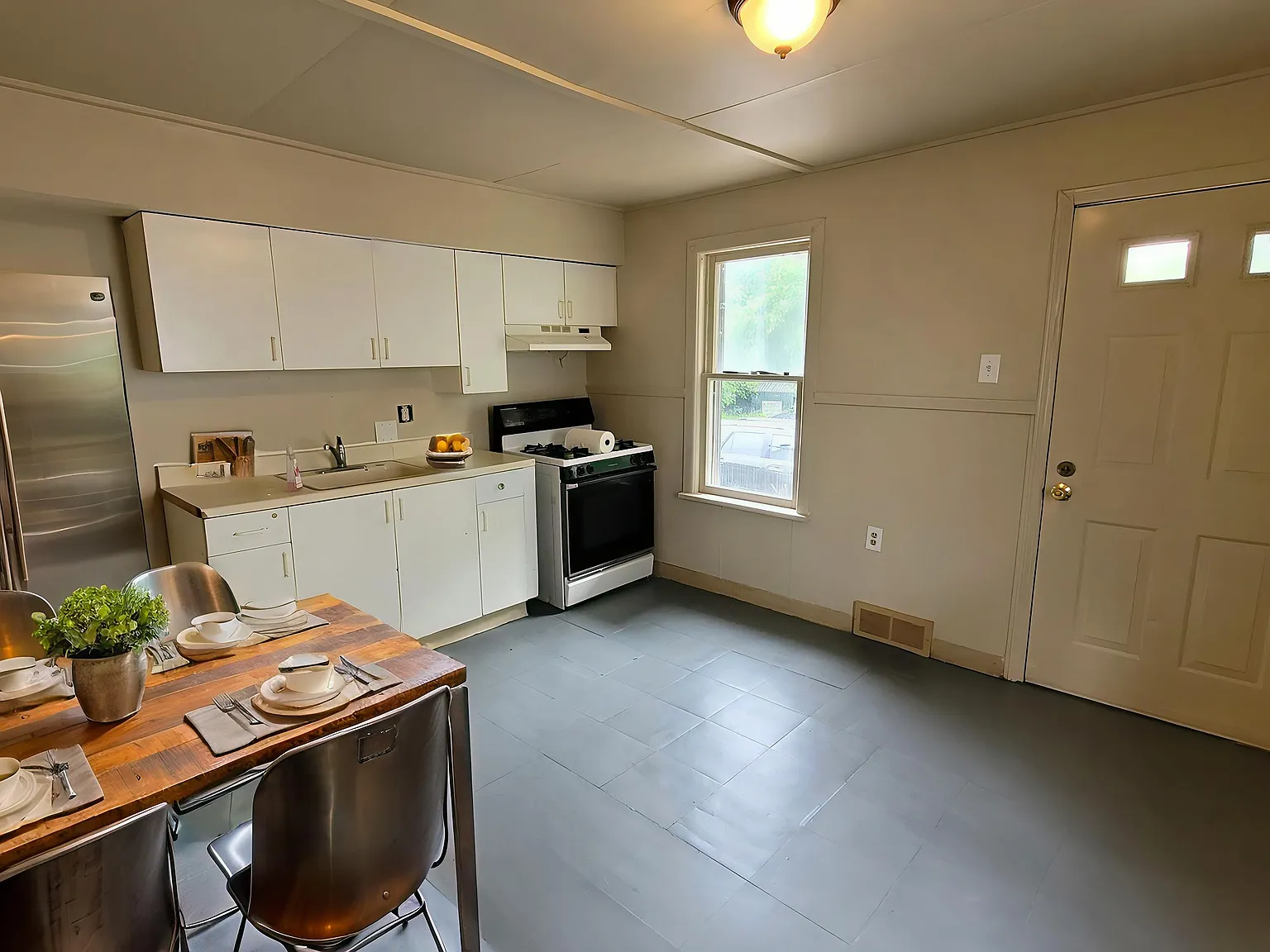 1 bed, 700 sqft, $695 — Photo 3
