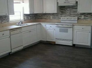 1063 Fantasy Dr, Jacksonville, FL 32233