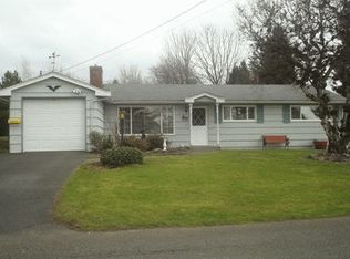 5830 Birch Dr, Ferndale, WA 98248